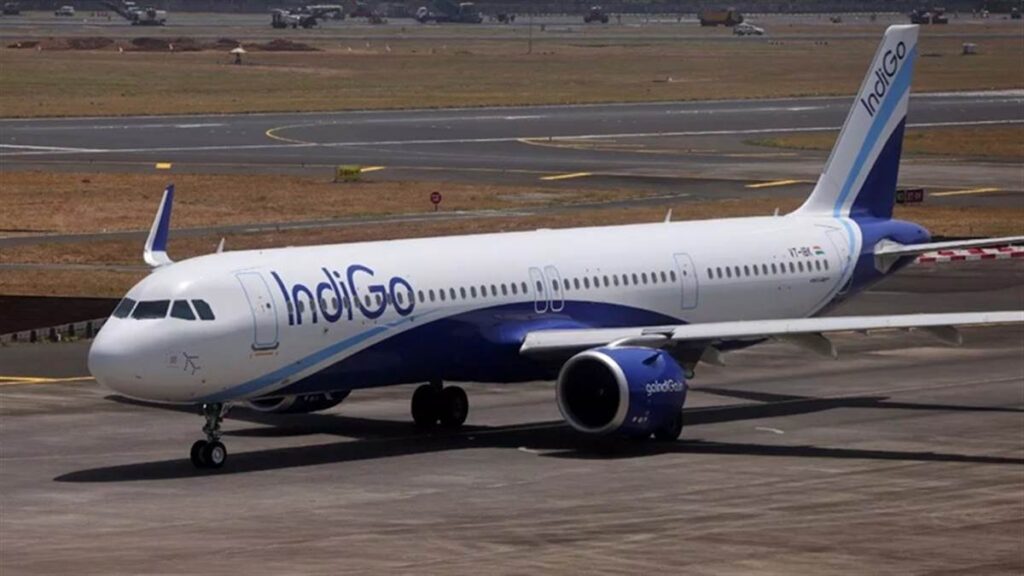 Patna-Delhi Flight: पटना-दिल्ली इंडिगो फ्लाइट की इमरजेंसी लैंडिंग, जानें कैसे खराब हुआ विमान? Patna-Delhi Flight