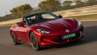 अब इंतेज़ार हुआ खत्म भारत में लॉन्च हुई MG Cyberster EV Sports कार, केवल 3.2 सेकंड में पकड़ेगी 0 से 100 km/h की रफ्तार।