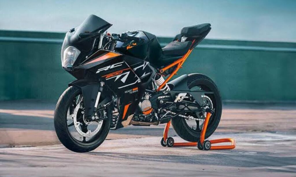 अब रफ्तार होगी आपकी पहचान – लॉन्च हुआ नया KTM RC 200, जानिए इसकी दमदार खूबियां KTM RC 200