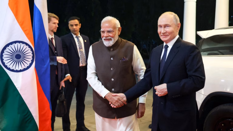 मोदी–पुतिन मुलाकात : 5 बड़े फैसले — ट्रेड, तेल, रक्षा-उर्जा और तकनीक पर मजबूत साझेदारी Modi-Putin meeting
