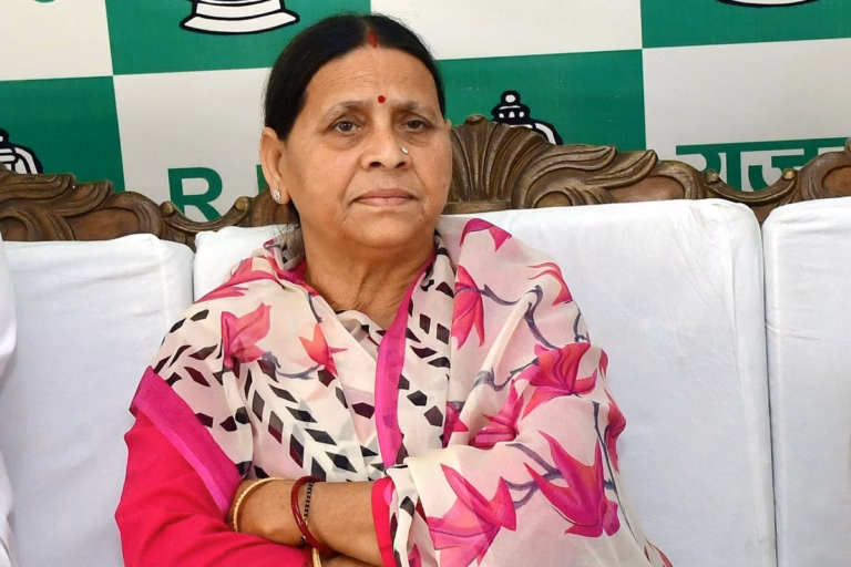 रात के अंधेरे में खाली हुआ राबड़ी आवास, पटना में शिफ्टिंग शुरू Rabri Devi