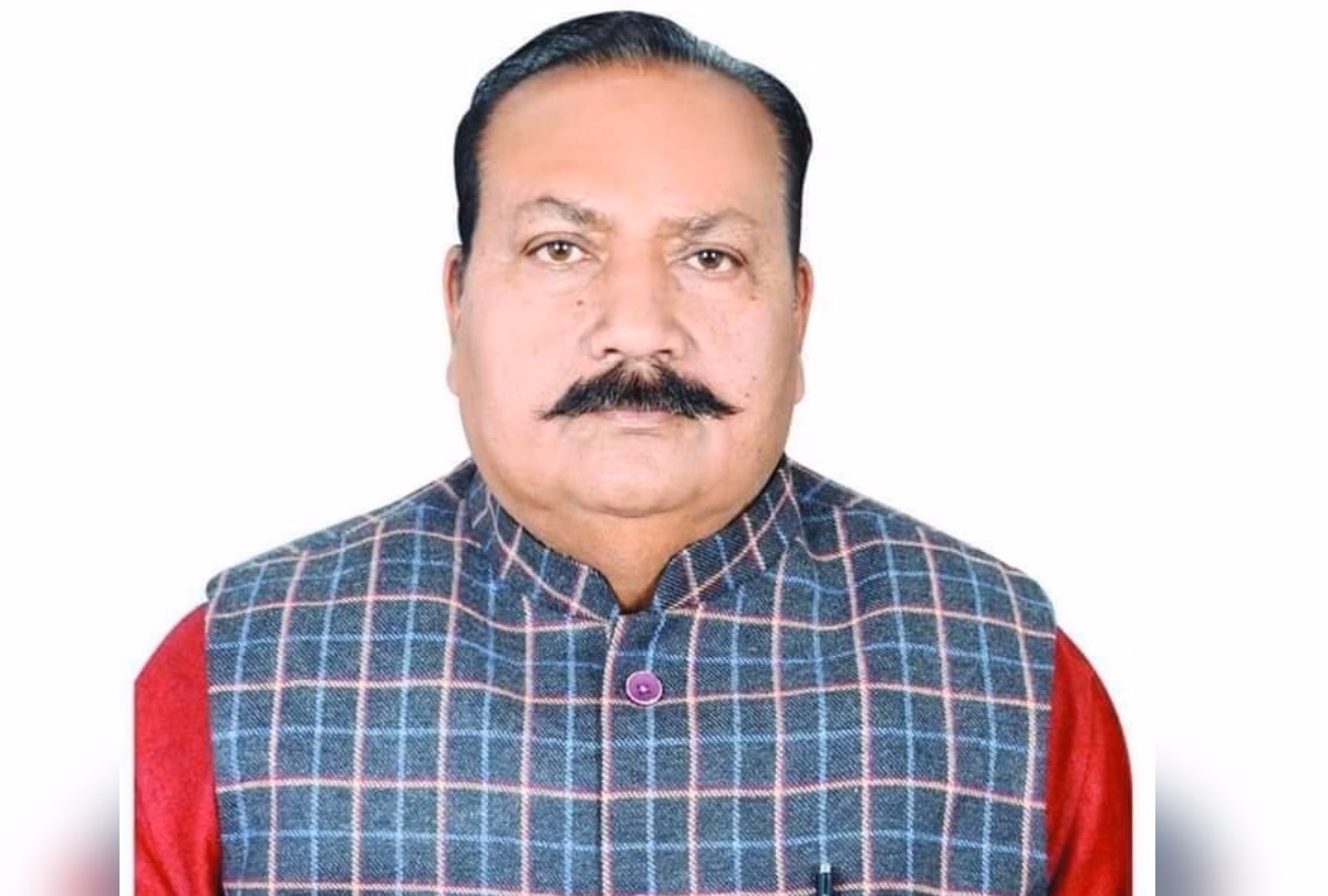 (3) उपेंद्र दत्त शुक्ला