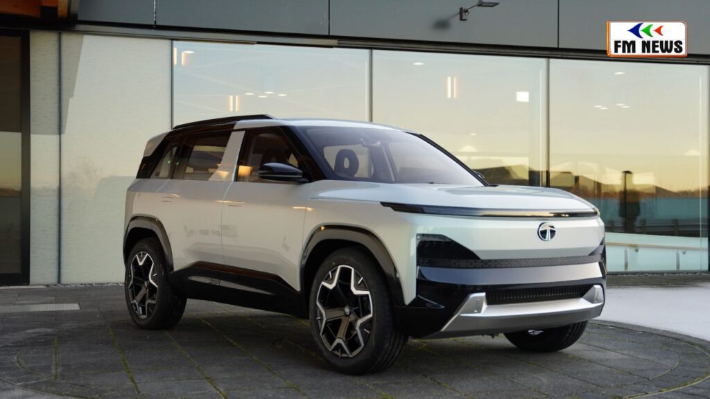 Tata Sierra Launch: 22 साल बाद लीजेंड की धमाकेदार वापसी, टाटा ने लॉन्च की मोस्ट अवेटेड ‘सिएरा’ New Tata Sierra Front Look
