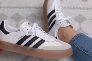 Adidas Samba Shoes का बढ़ता क्रेज: स्पोर्ट्स शूज से फैशन आइकन बनने तक